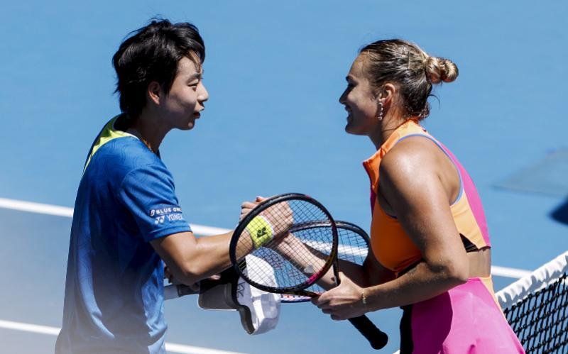 白卓璇不敌萨巴伦卡止步澳网次轮，直言和世界第一交手挺开心